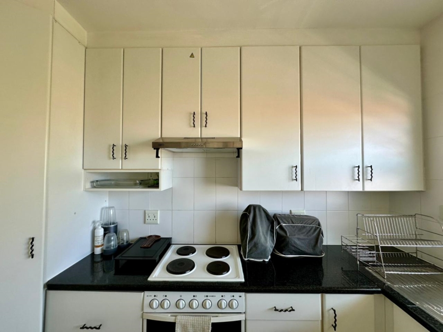 2 Bedroom Property for Sale in Sea Point Western Cape